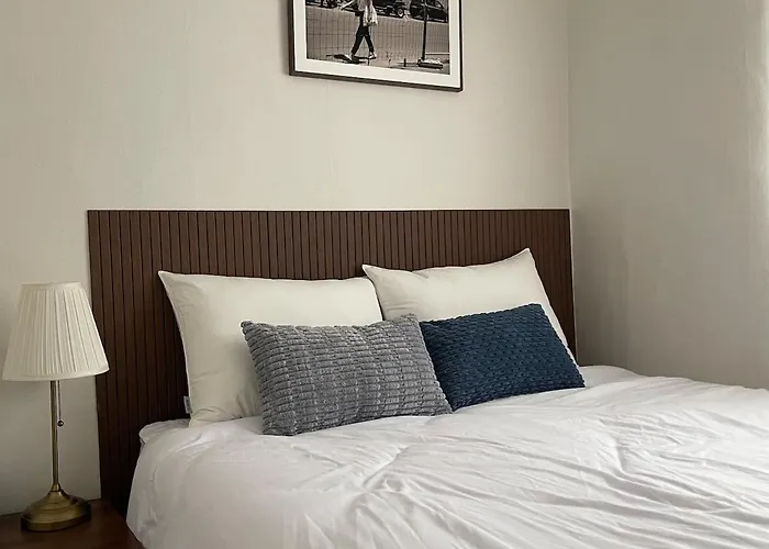 Gini Sindorim Walking Distance From Yeongdeungpo Station Up To 8 People 3 Bedrooms Hongik Station Incheon Апартаменты Сеул